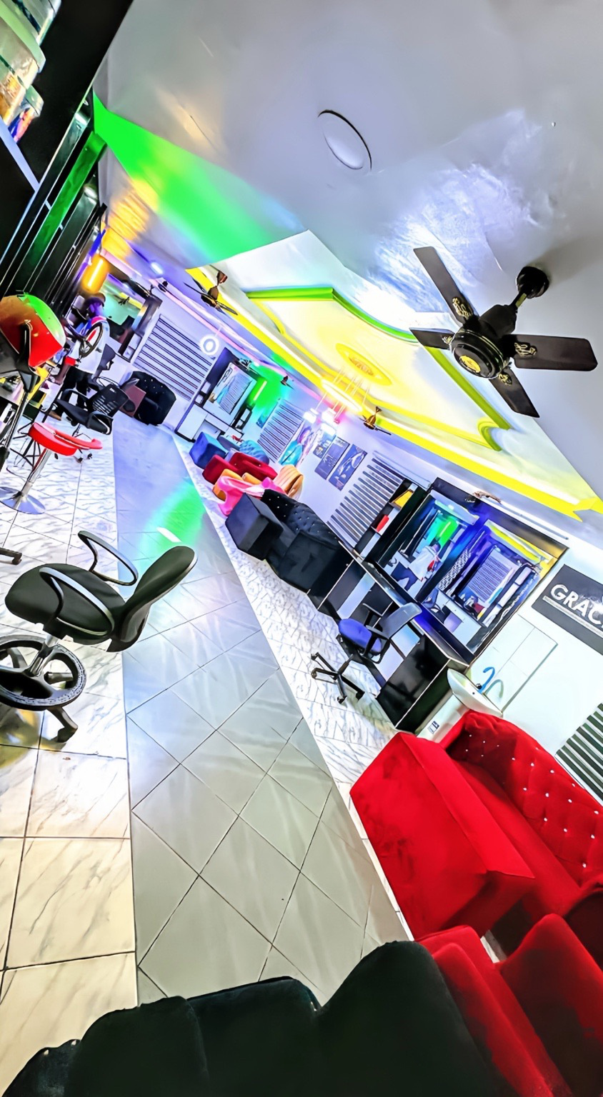 SKDOT salon interior